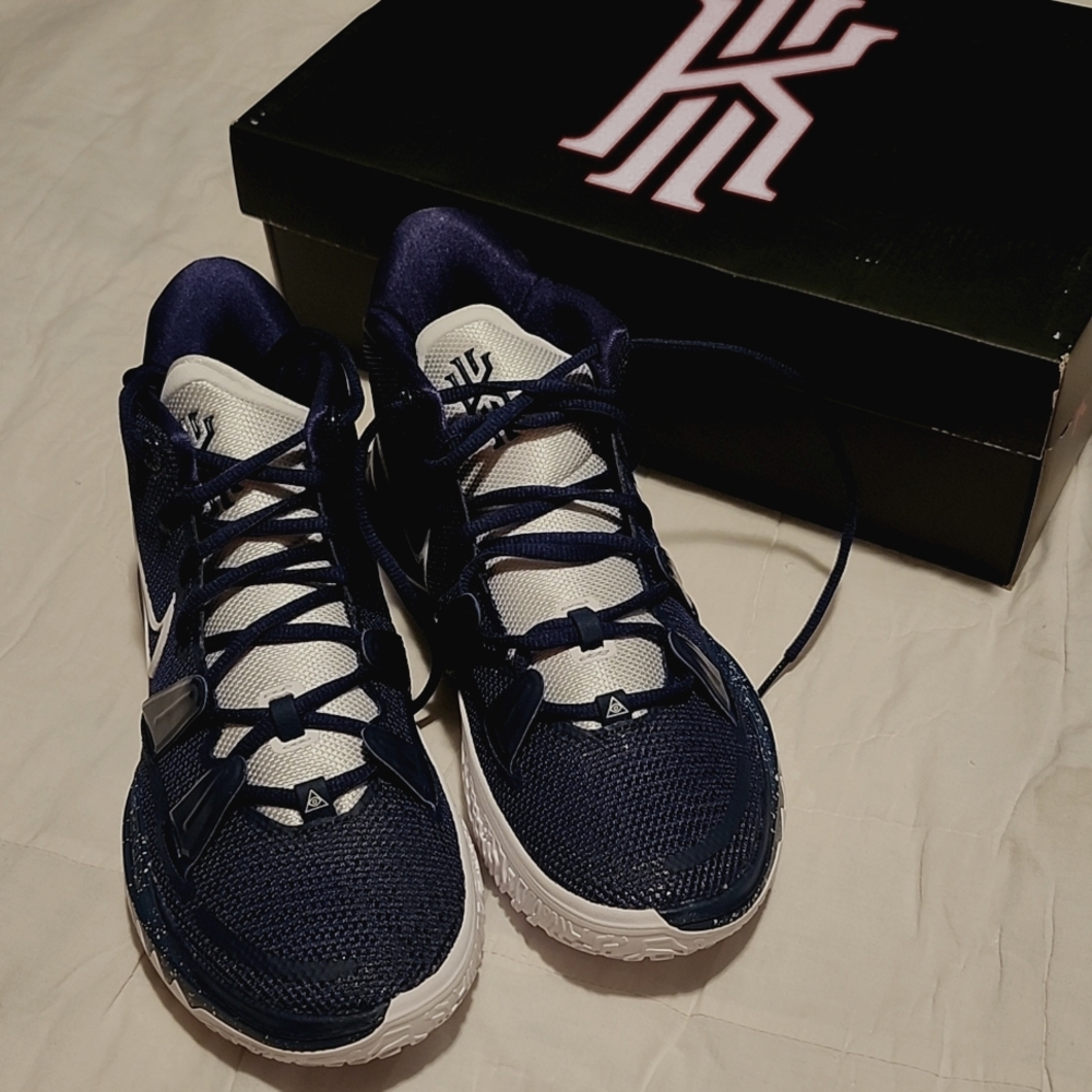 Nike 7 TB Midnight Navy/White Sz10.5